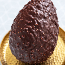 OEUF SIGNATURE ROCHER AMANDE NOUGATINE NOIR