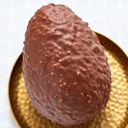 OEUF SIGNATURE ROCHER AMANDE NOUGATINE LAIT 