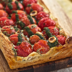 TARTE FEUILLETÉE TOMATES CERISES