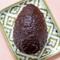 OEUF ROCHER AMANDE NOUGATINE NOIR