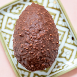 OEUF ROCHER AMANDE NOUGATINE LAIT