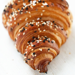 CROISSANT BRETZEL